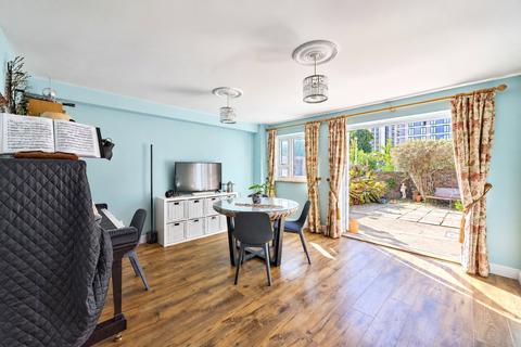 4 bedroom terraced house for sale, Beardsfield, LONDON, London, E13