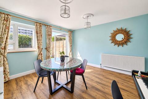 4 bedroom terraced house for sale, Beardsfield, LONDON, London, E13