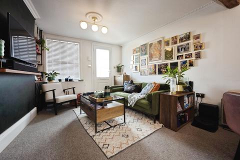 2 bedroom end of terrace house for sale, Mill Road, Leighton Buzzard
