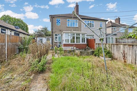 3 bedroom apartment for sale, Wincrofts Drive, London