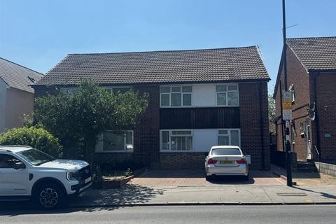 2 bedroom flat for sale, Tennison Road, London