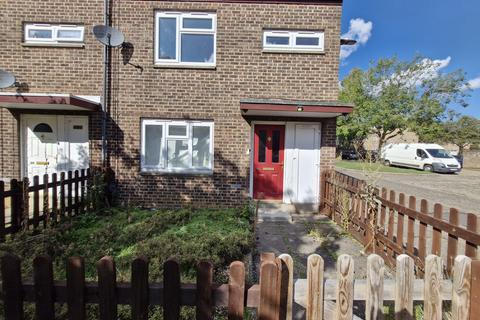 2 bedroom semi-detached house to rent, Chelveston Way, PETERBOROUGH PE3