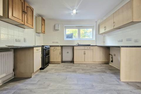 2 bedroom semi-detached house to rent, Chelveston Way, PETERBOROUGH PE3