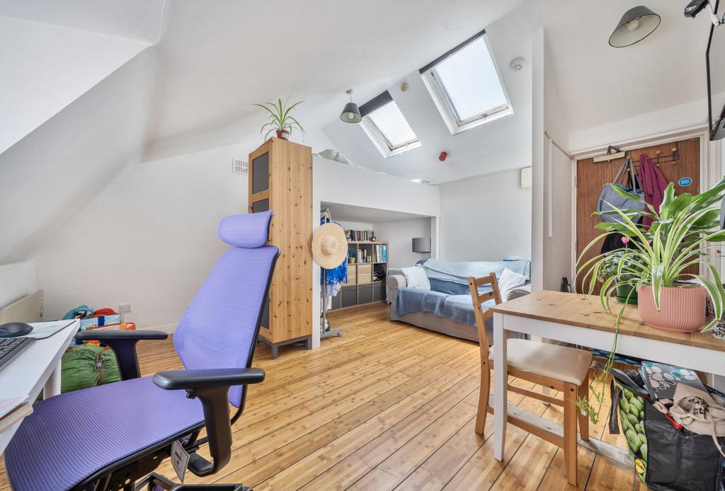 Apartment in Bristol - View 5