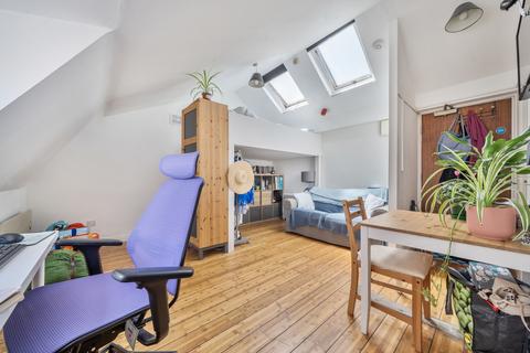 Studio for sale, Park Place, Bristol BS8