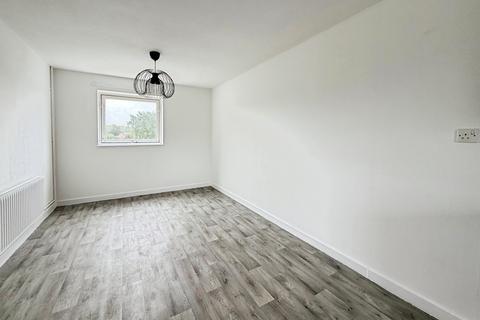 2 bedroom maisonette to rent, Leighton, Peterborough, PE2