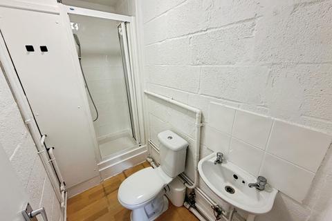 2 bedroom maisonette to rent, Leighton, Peterborough, PE2