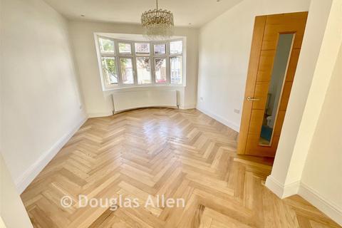 4 bedroom terraced house for sale, Tufton Road, London