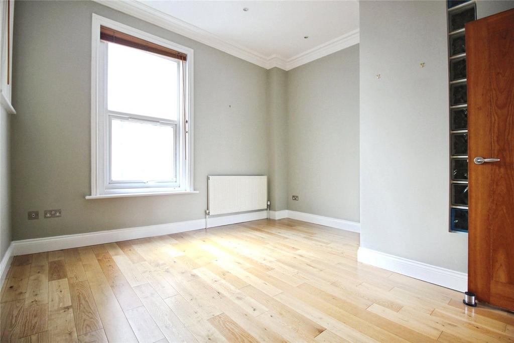 Apartment in Reading, Katesgrove, Coley - More