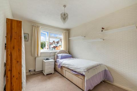 2 bedroom apartment for sale, Westbourne Avenue, Cheam, SM3