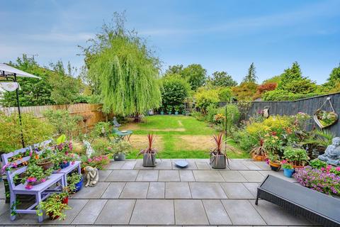 4 bedroom detached house for sale, Marston Gardens, Luton