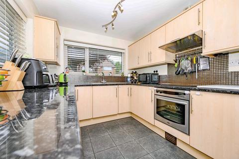 4 bedroom detached house for sale, Marston Gardens, Luton