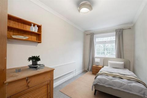 2 bedroom house for sale, Railway Road, Teddington TW11