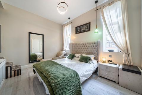 5 bedroom end of terrace house for sale, Grosvenor Road, Ilford