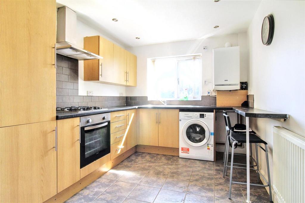 Apartment in Nottingham, Chilwell - View 2