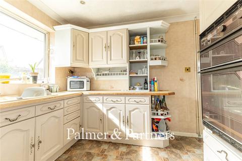 2 bedroom bungalow for sale, Janebrook Road, Ipswich, Suffolk, IP2