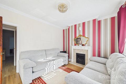 2 bedroom terraced house for sale, James Street, Derbyshire S41