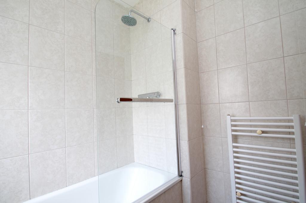 Apartment in Beckenham - More