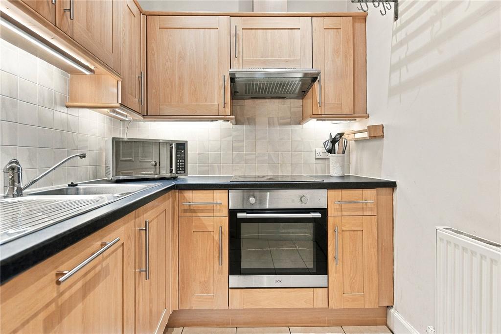 Apartment in Edinburgh - View 3