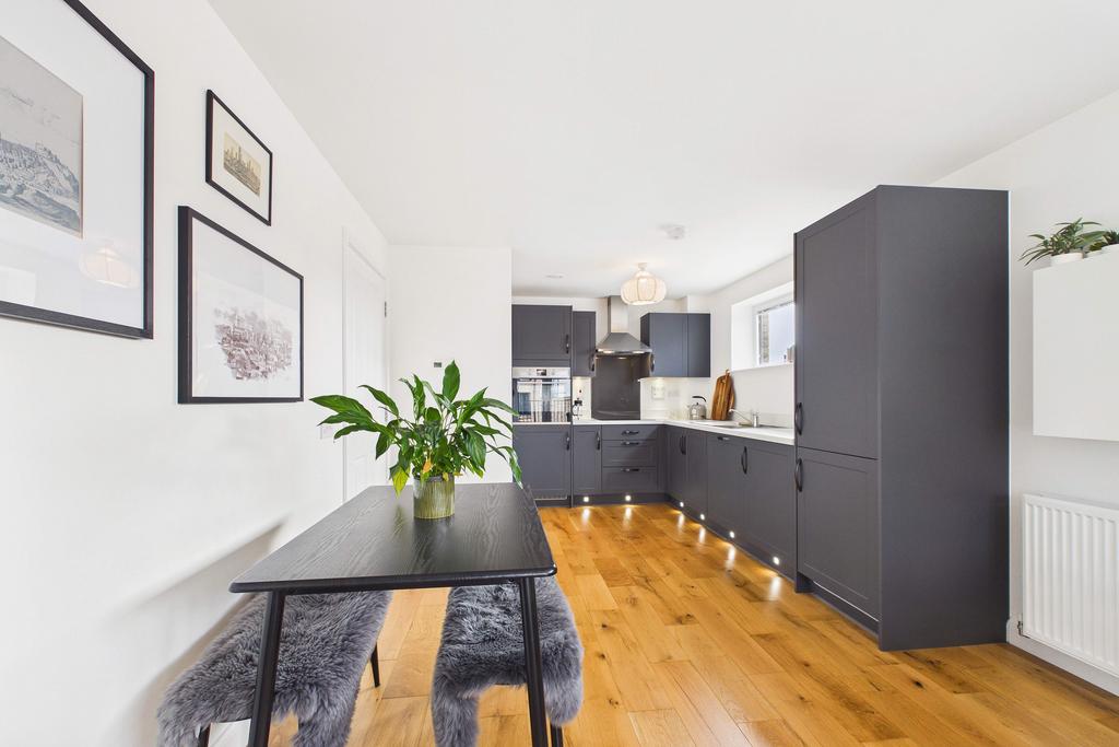 Apartment in Edinburgh, The Shore, Leith - View 5