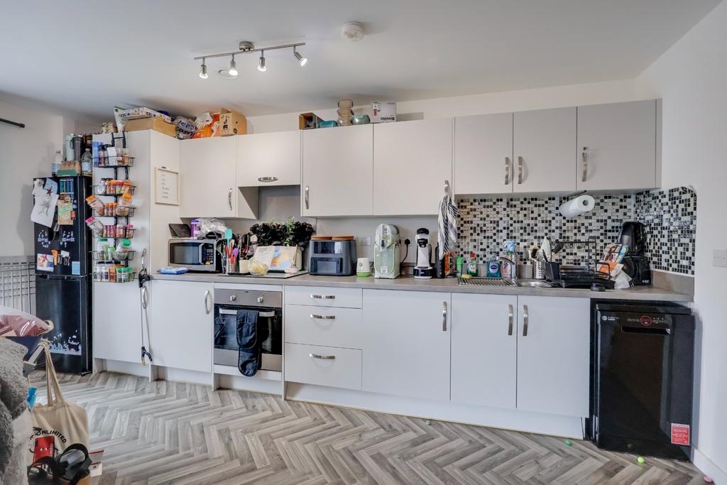 Apartment in Southampton - View 3