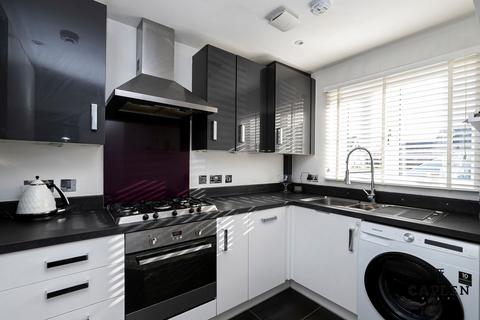 3 bedroom end of terrace house to rent, Ash Road, Chigwell