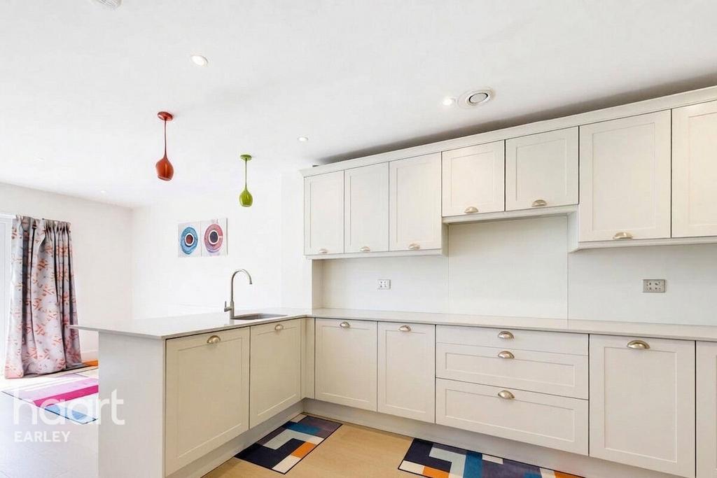 House in READING - View 4
