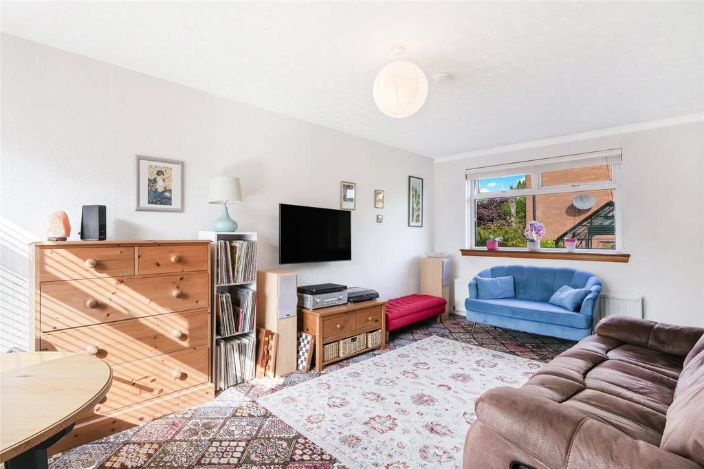 House in Glasgow, Gilshochill, Summerston - View 2
