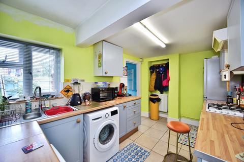 1 bedroom flat for sale, Barden Road, Tonbridge, Kent, TN9
