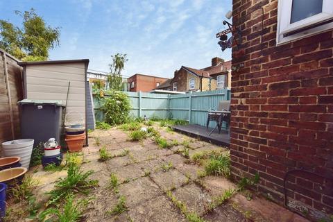 1 bedroom flat for sale, Barden Road, Tonbridge, Kent, TN9