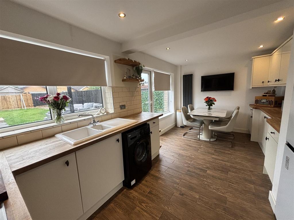 House in Blaby, Glenfields - View 4