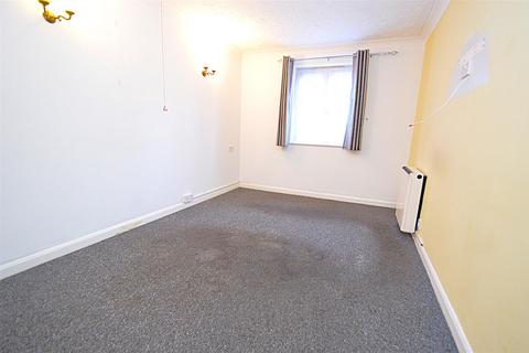 1 bedroom retirement property for sale, Balmoral Road, Westcliff-On-Sea