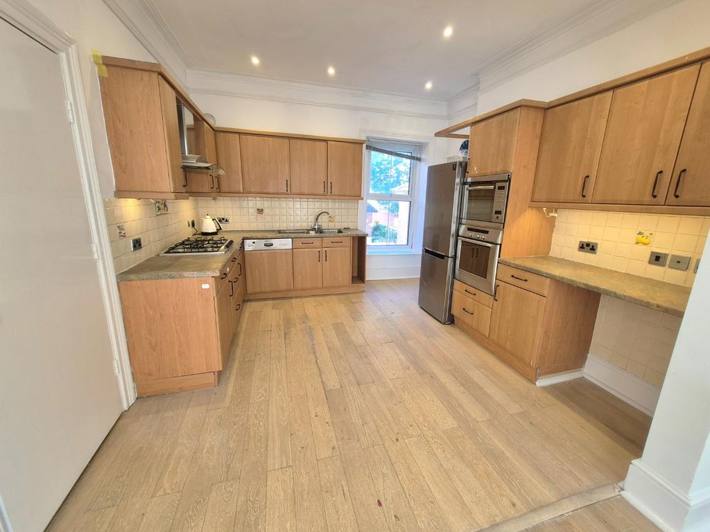 Apartment in Dorset - View 3