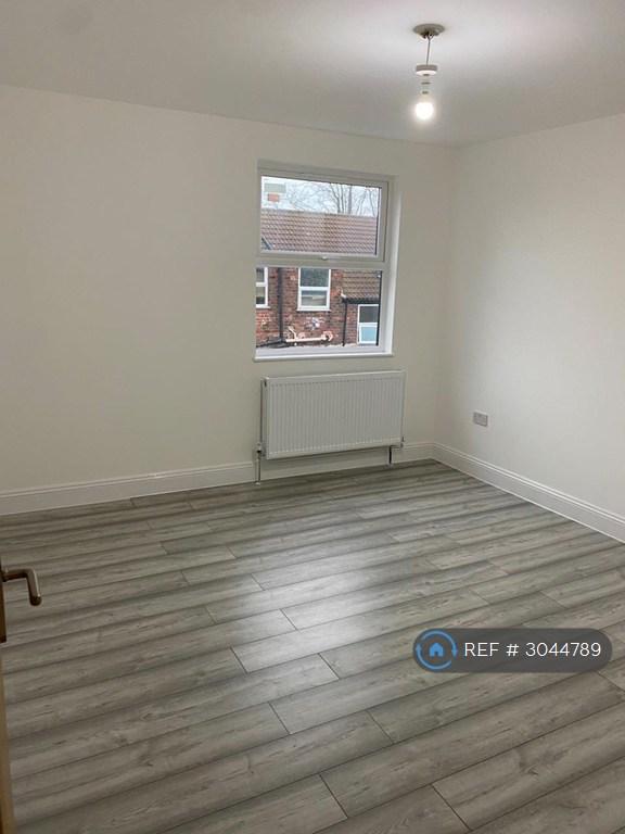 Apartment in Liverpool - More