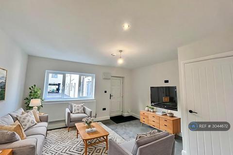 3 bedroom terraced house to rent, Franchise Court, Derby, DE22