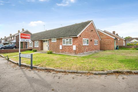 2 bedroom semi-detached bungalow for sale, Gloucester Road, Bedford