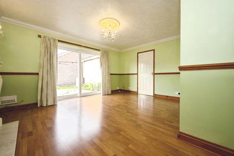 2 bedroom semi-detached bungalow for sale, Gloucester Road, Bedford