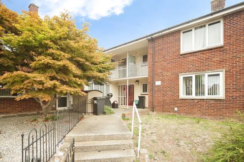 2 bedroom flat for sale, Russett Road, Taunton