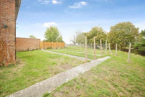 2 bedroom flat for sale, Russett Road, Taunton