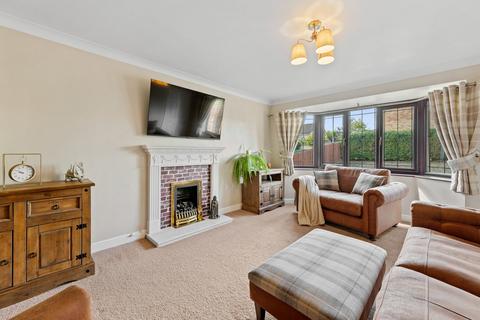 4 bedroom detached house for sale, Keats Drive, Kettering NN16
