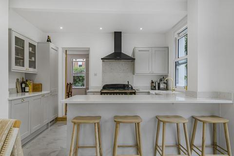 3 bedroom detached house for sale, Cowper Road, Bromley, Kent