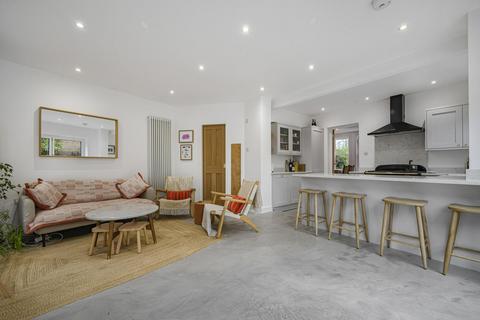 3 bedroom detached house for sale, Cowper Road, Bromley, Kent