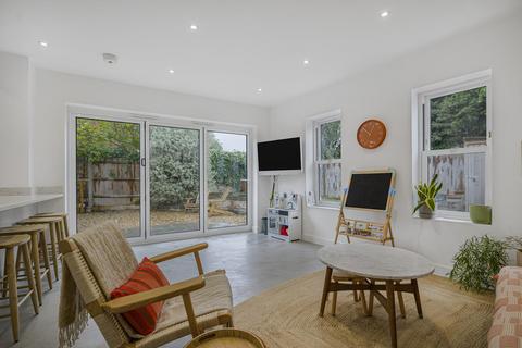 3 bedroom detached house for sale, Cowper Road, Bromley, Kent