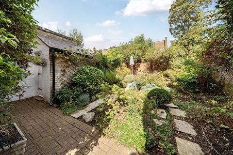 4 bedroom semi-detached house for sale, Hereford Road, Acton, London, W3