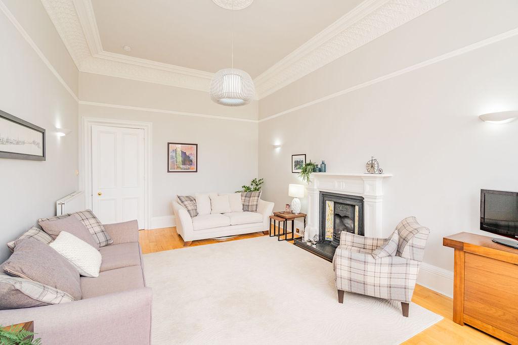 Apartment in Edinburgh - View 4