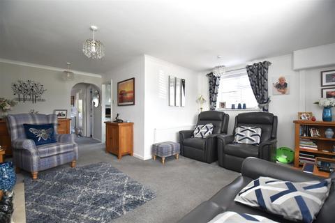 3 bedroom chalet for sale, Parklands, Rochford