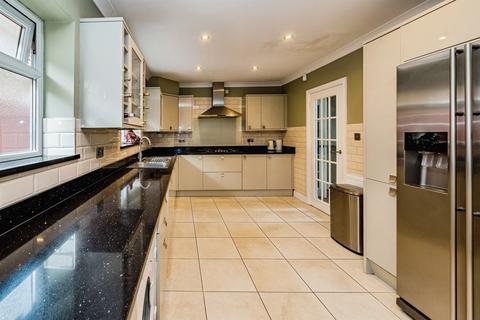 4 bedroom detached house for sale, Dove House Crescent, Slough