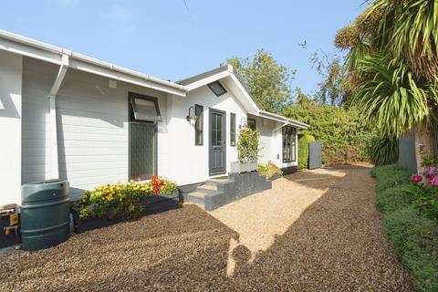 2 bedroom detached bungalow for sale, Holders Road, Amesbury, SALISBURY
