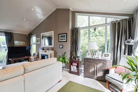 2 bedroom detached bungalow for sale, Holders Road, Amesbury, SALISBURY