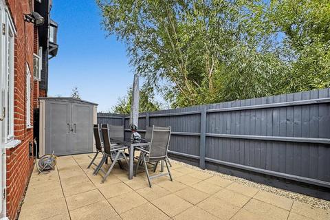 1 bedroom flat for sale, School Street, Needham Market, Ipswich, IP6